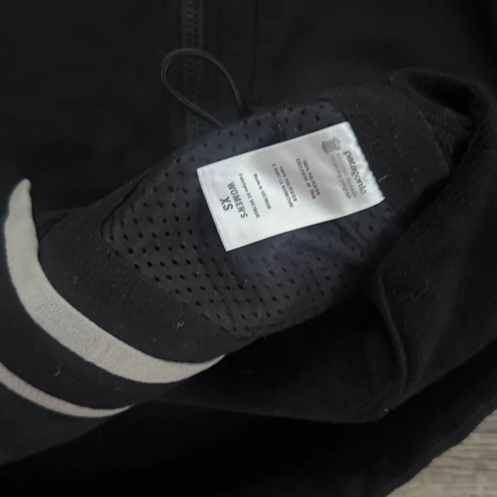 Patagonia Women's Black Jacket Size XS Winter Full zip Jacket